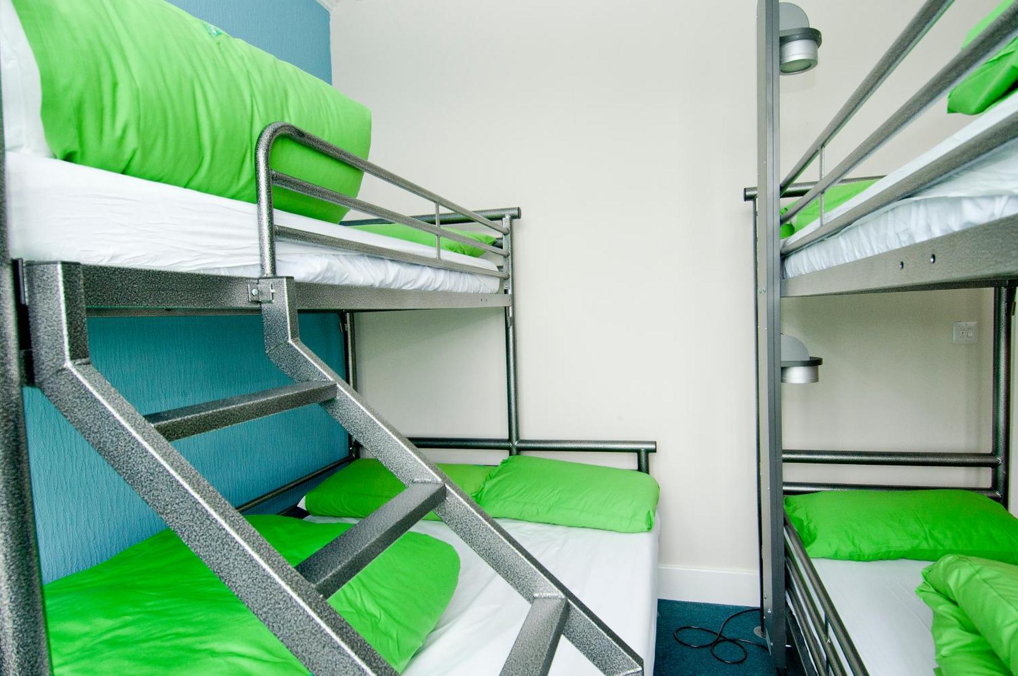 Yha Hostel *